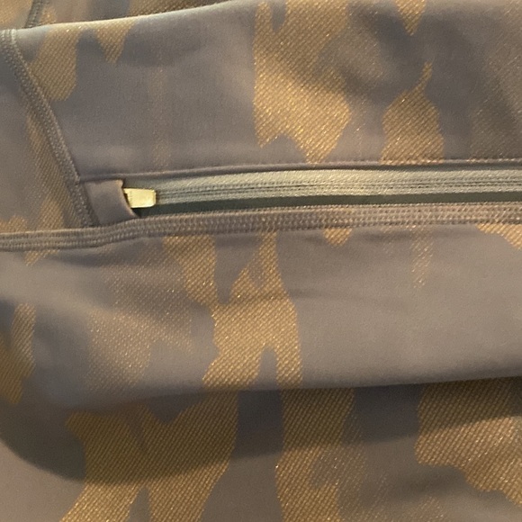 NWT Athleta Rainier Reflective Tight, Camo Lux Reflective Bluff Grey, Size 3X - Picture 5 of 8